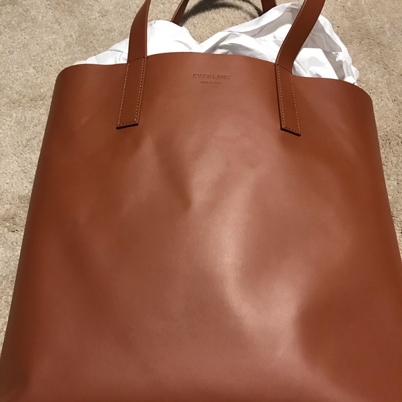 everlane square tote